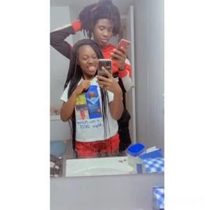 Meet your Posher, Quinn